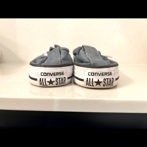 Chuck Taylor Converse All-Stars size 6 - Picture 3 of 4